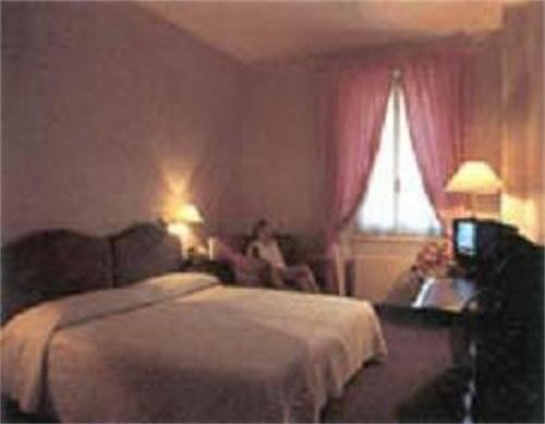 Hotel Poledrini 폴리뇨 외부 사진