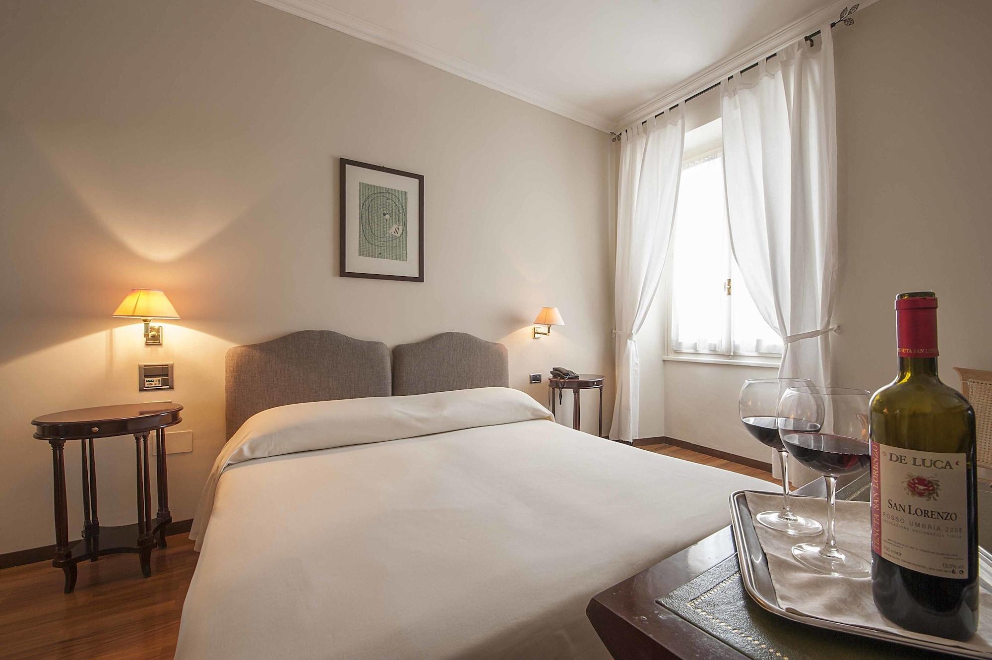 Hotel Poledrini 폴리뇨 외부 사진
