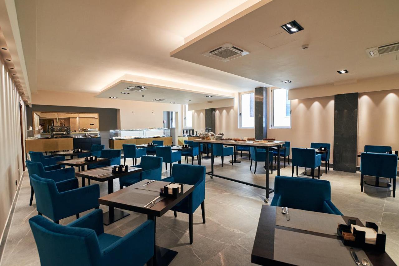 Hotel Poledrini 폴리뇨 외부 사진