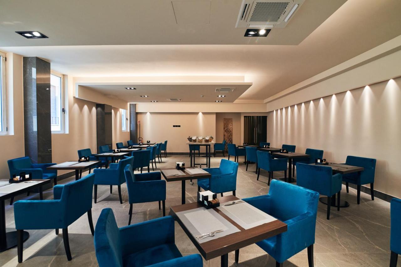 Hotel Poledrini 폴리뇨 외부 사진