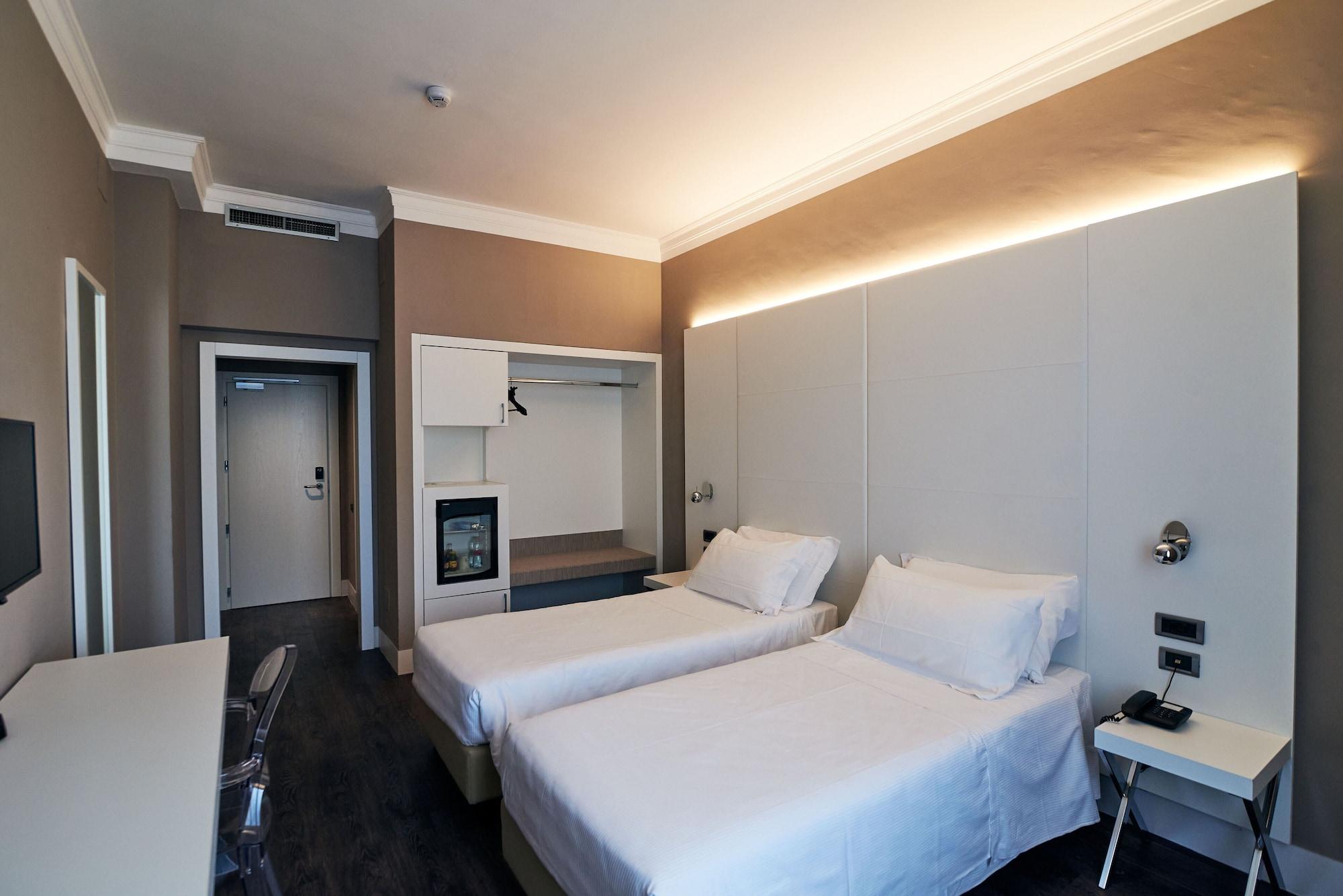 Hotel Poledrini 폴리뇨 외부 사진