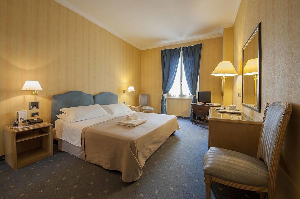 Hotel Poledrini 폴리뇨 외부 사진