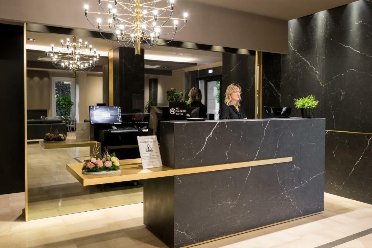 Hotel Poledrini 폴리뇨 외부 사진